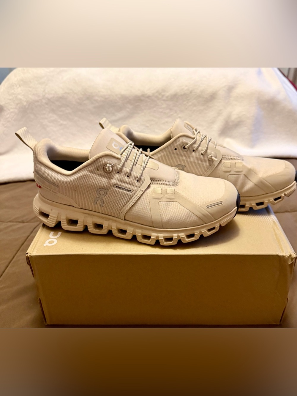 On Cloud 6 WP womens athletic shoes